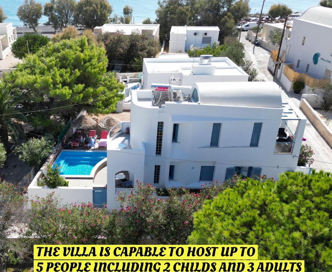 Located By The Sea One Beachfront Private Captain Lazaros Pool Villa With Loft In 750Sqm Spacious Private Plot-Jacuzzi-Sunrelax-Furnished Terace-Gazebo-Private Parking,Sleep 3 Adults And 2 Children, Just Steps From The Black Beach-Seaview Períssa Eksteriør bilde